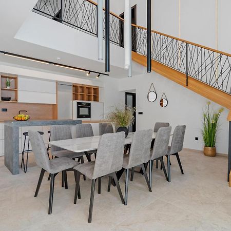 Beautiful Home In Omis With Kitchen 외부 사진