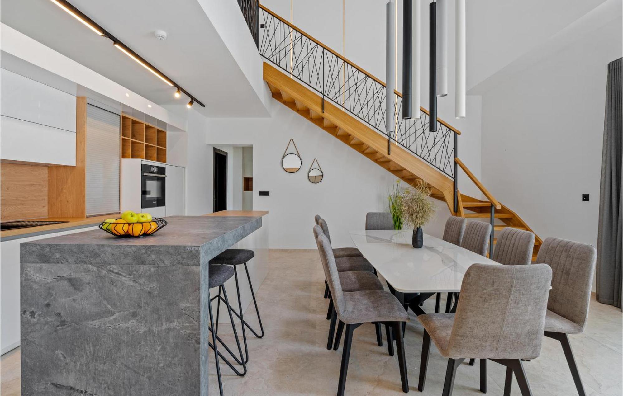 Beautiful Home In Omis With Kitchen 외부 사진