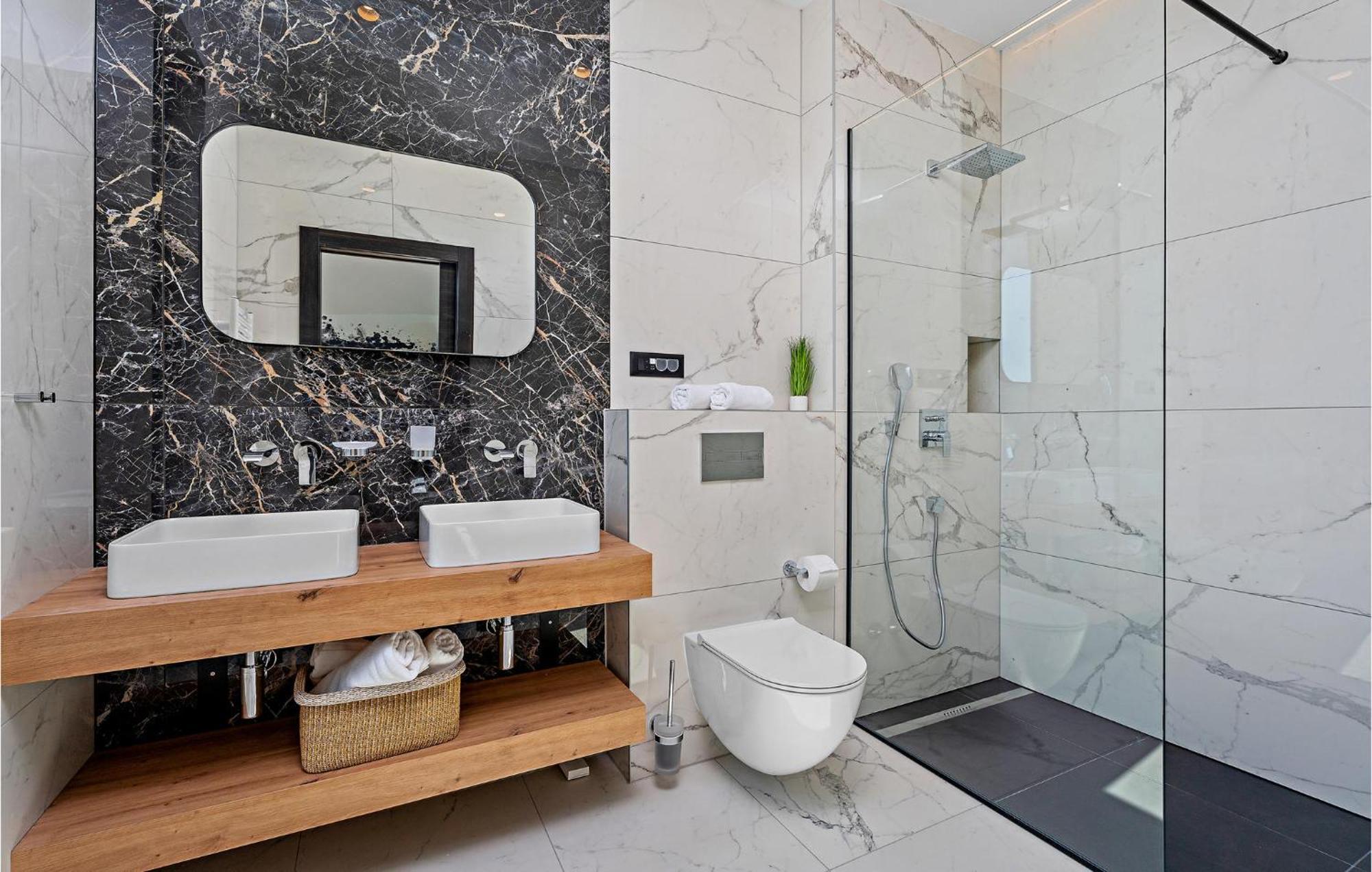 Beautiful Home In Omis With Kitchen 외부 사진