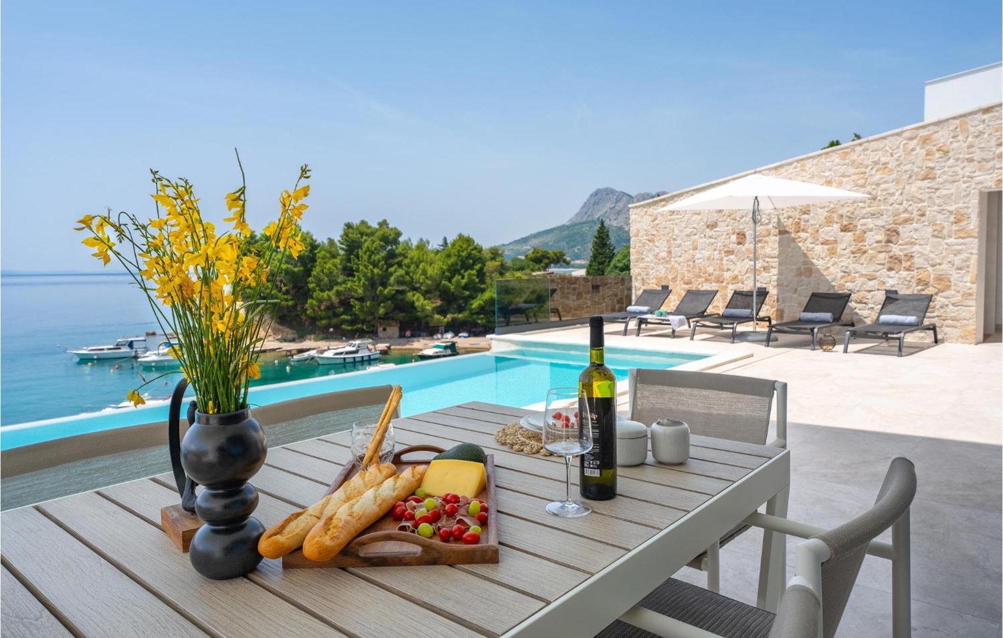 Beautiful Home In Omis With Kitchen 외부 사진